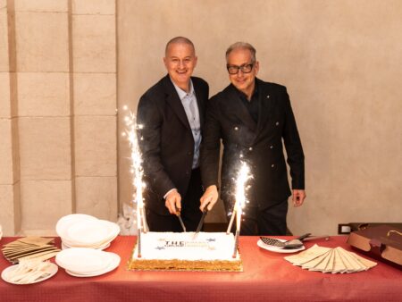 THE GROUP – CARO ENERGIA, LA LUNGIMIRANZA DEGLI ALBERGATORI A SOSTEGNO DEL TERRITORIO FESTEGGIATO UN ANNO DI GRUPPO D’ACQUISTO PER L’ENERGIA TRA VENETO E LOMBARDIA I FONDATORI: “L’UNIONE FA LA FORZA”