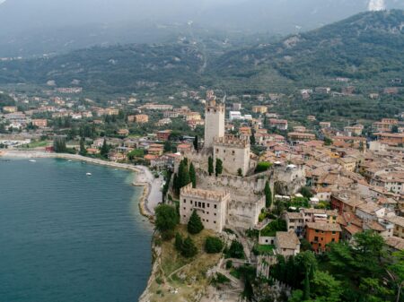 Federalberghi Garda Veneto e Banco BPM insieme  a sostegno delle imprese turistiche del territorio Nuove opportunità e agevolazioni per gli associati fino al 2027